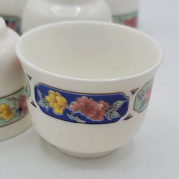Fashion Ware 1942 Asian Style Handle-less Small Floral Porcelain Tea Cups Vtg - Picture 2 of 8